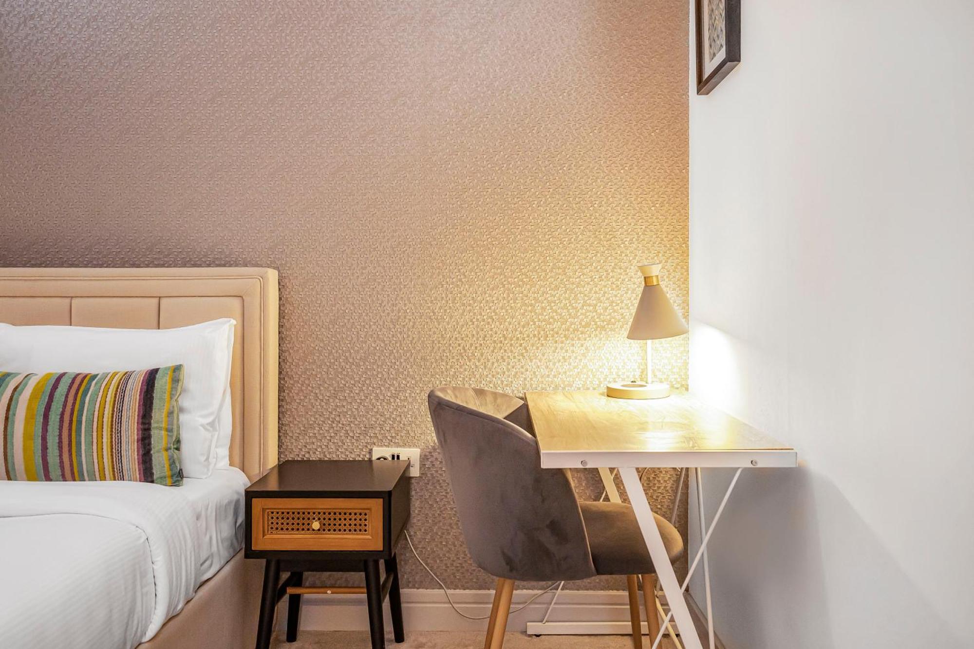Stylish Modern By Livestay Short Lets & Serviced Nw6 Appartamento