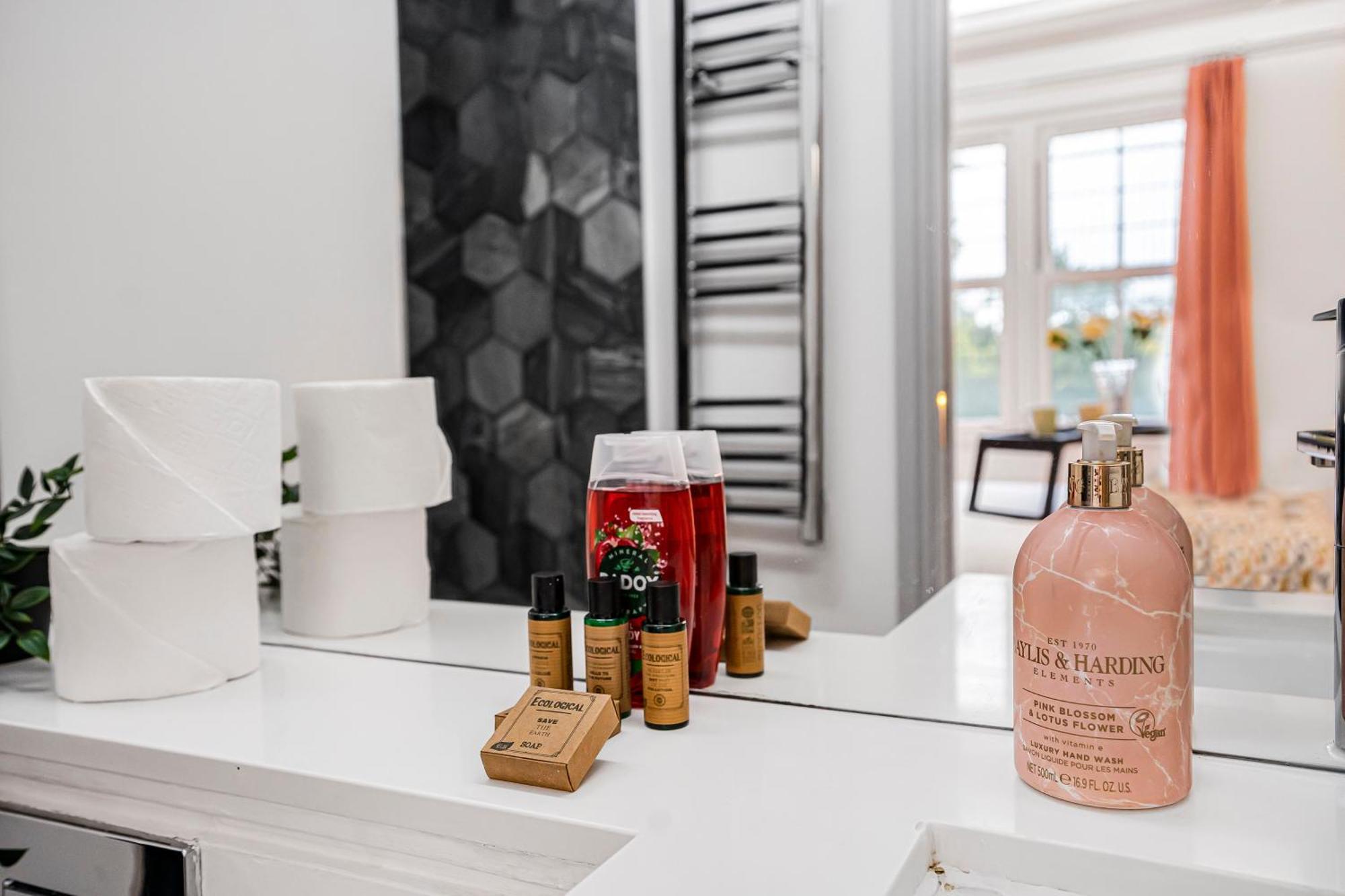 Stylish Modern By Livestay Short Lets & Serviced Nw6 Londra