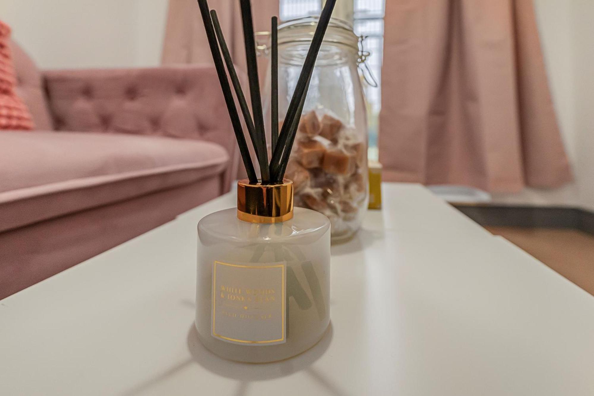 Appartamento Stylish Modern By Livestay Short Lets & Serviced Nw6 Londra